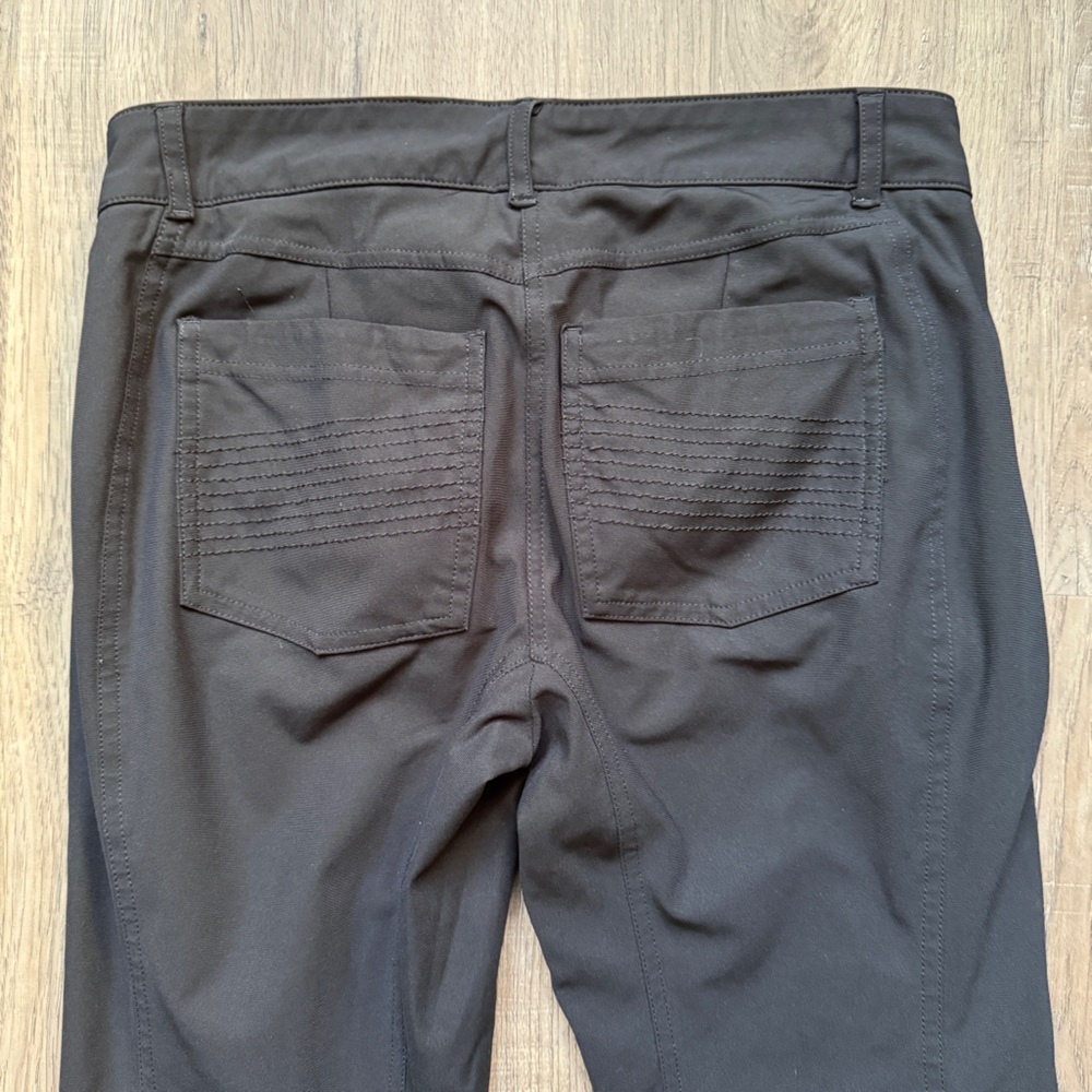 Lululemon Bust A Move Women's Pants - Estimated Size 2 - Picture 8 of 16